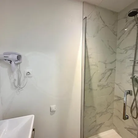 Petra - Le Confort A Portee De Main *